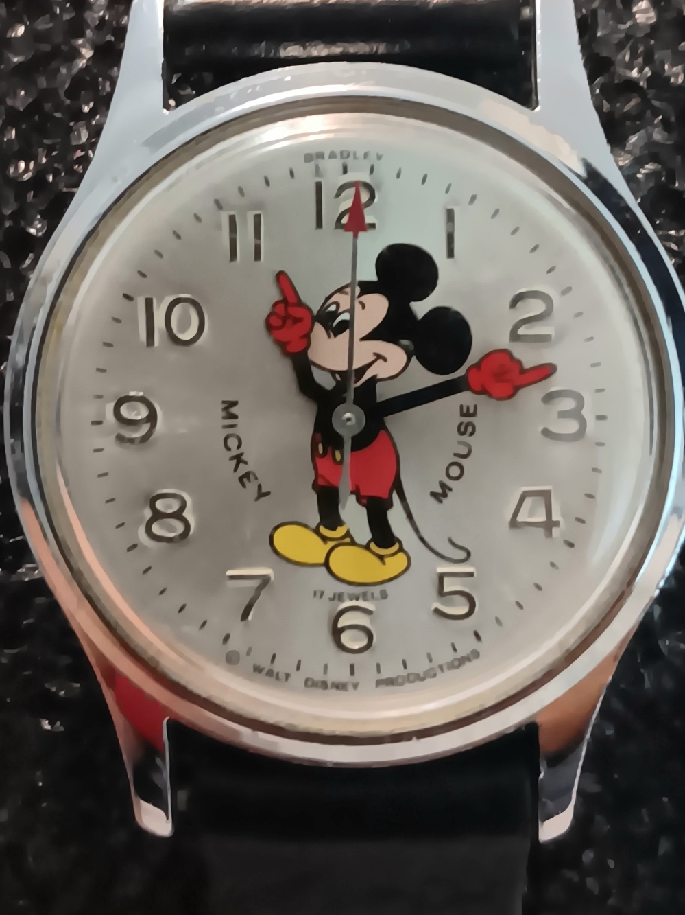 Vintage Disney Hand-Wound Watch Collection with Invicta Limited Edition Case - Picture 13 of 15